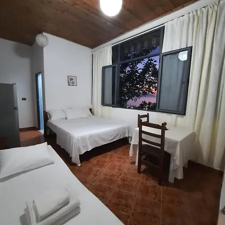 Sea Breeze 1 Apartment